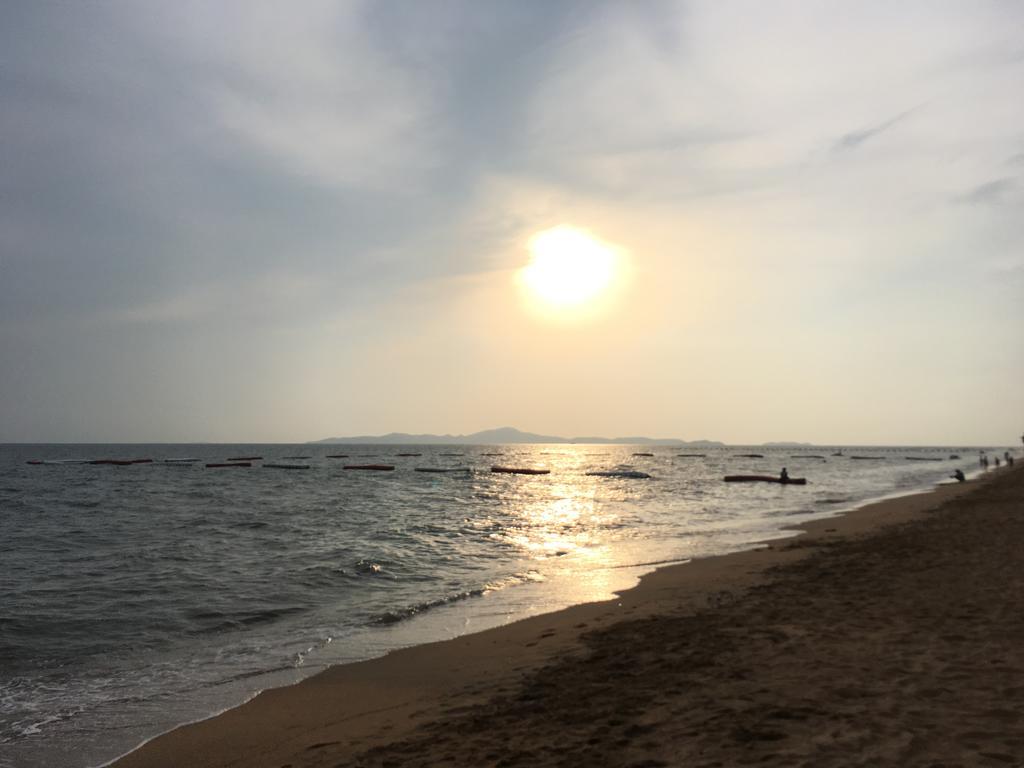 Breezy House Apartment Bãi biển Jomtien Ngoại thất bức ảnh