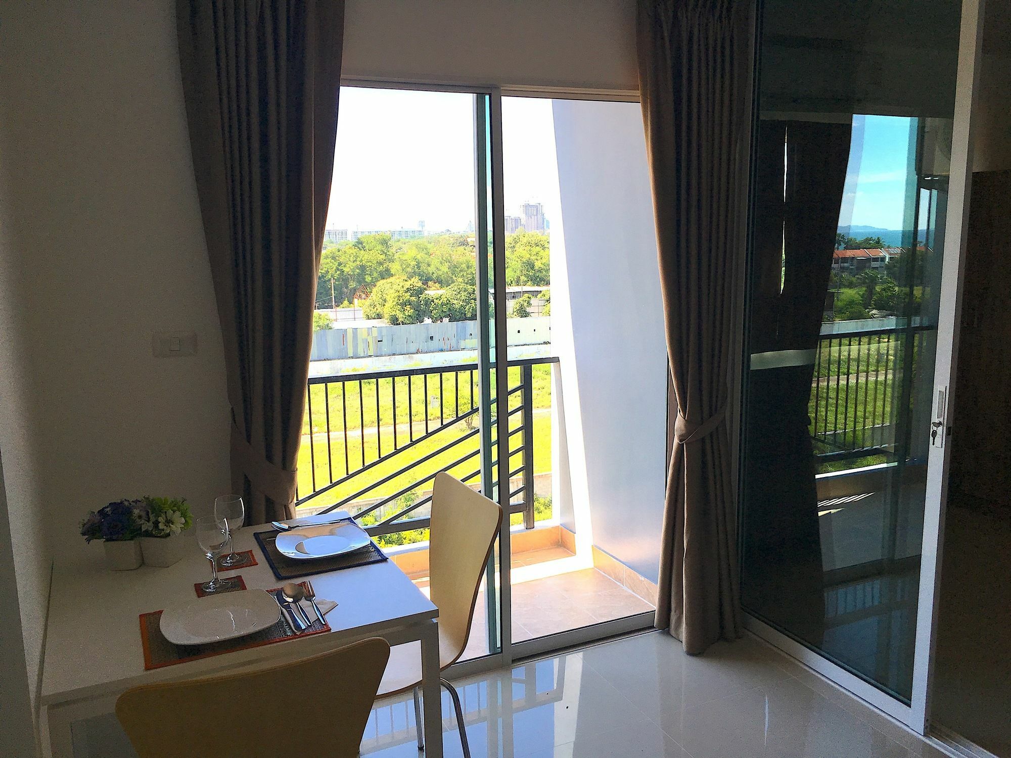 Breezy House Apartment Bãi biển Jomtien Ngoại thất bức ảnh